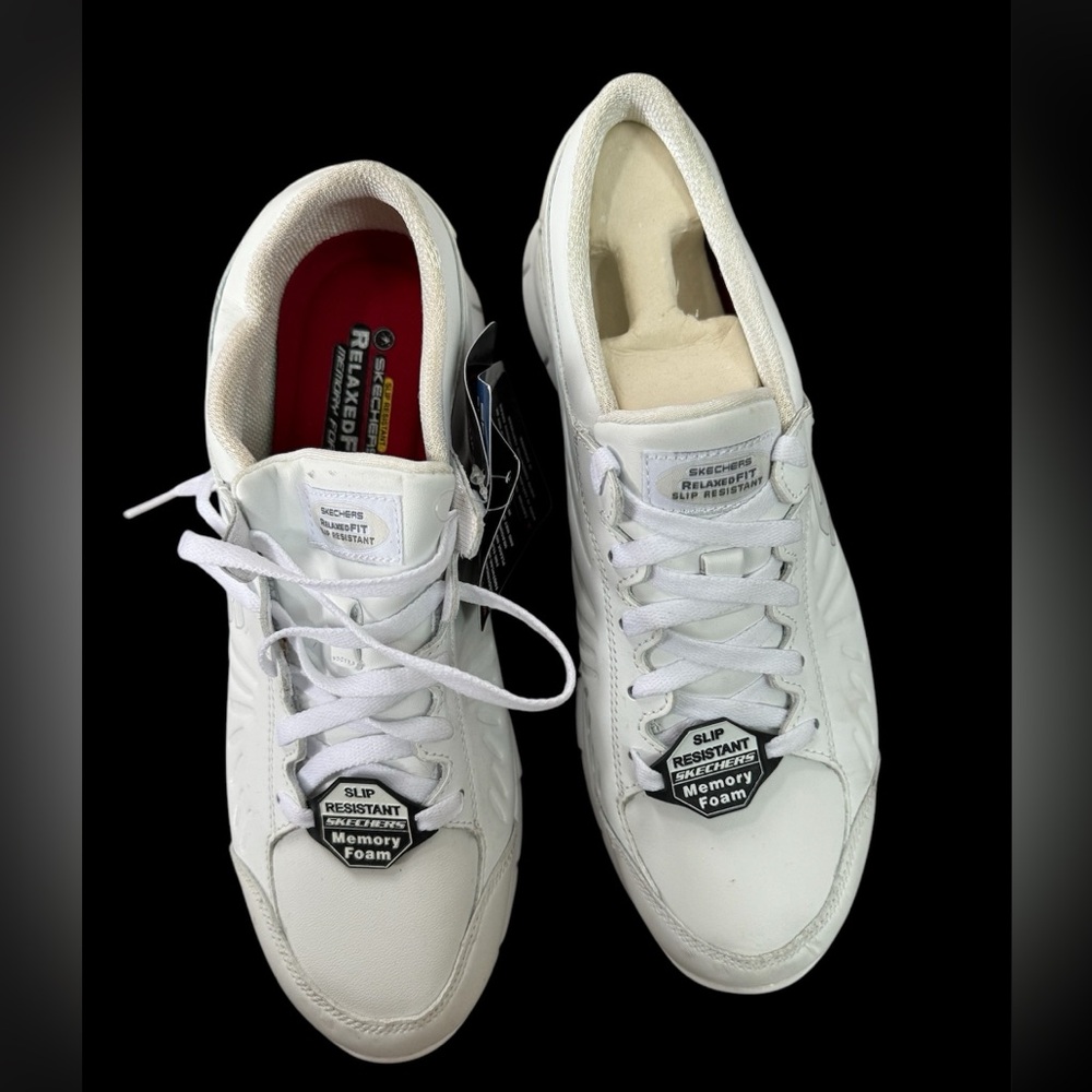 Skechers Sneakers - Picture 2 of 3